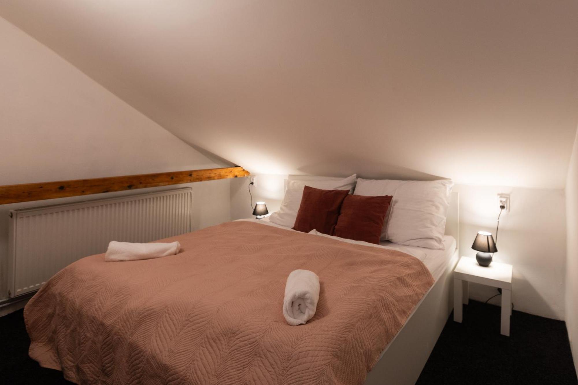 Apartmany Otakarova チェスケー・ブジェヨヴィツェ エクステリア 写真